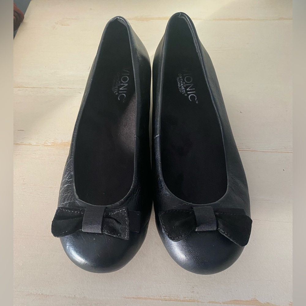 Vionic Orthaheel Women's Ballet Flats/Wedge with Bow Detail